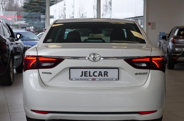 Toyota Avensis cena 39999 przebieg: 264017, rok produkcji 2016 z Tarnów małe 172